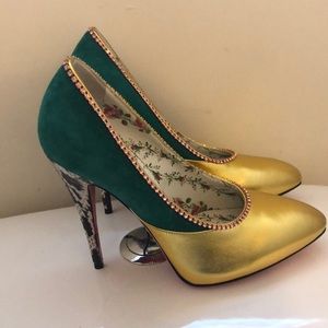Beautiful Gucci multicolor heels size 39